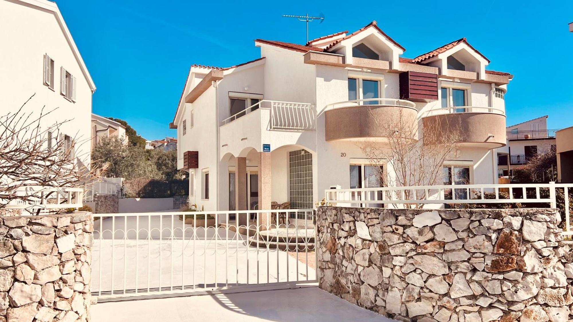 Luxury Beach Villa W Sea Sunset Views 시베니크 외부 사진